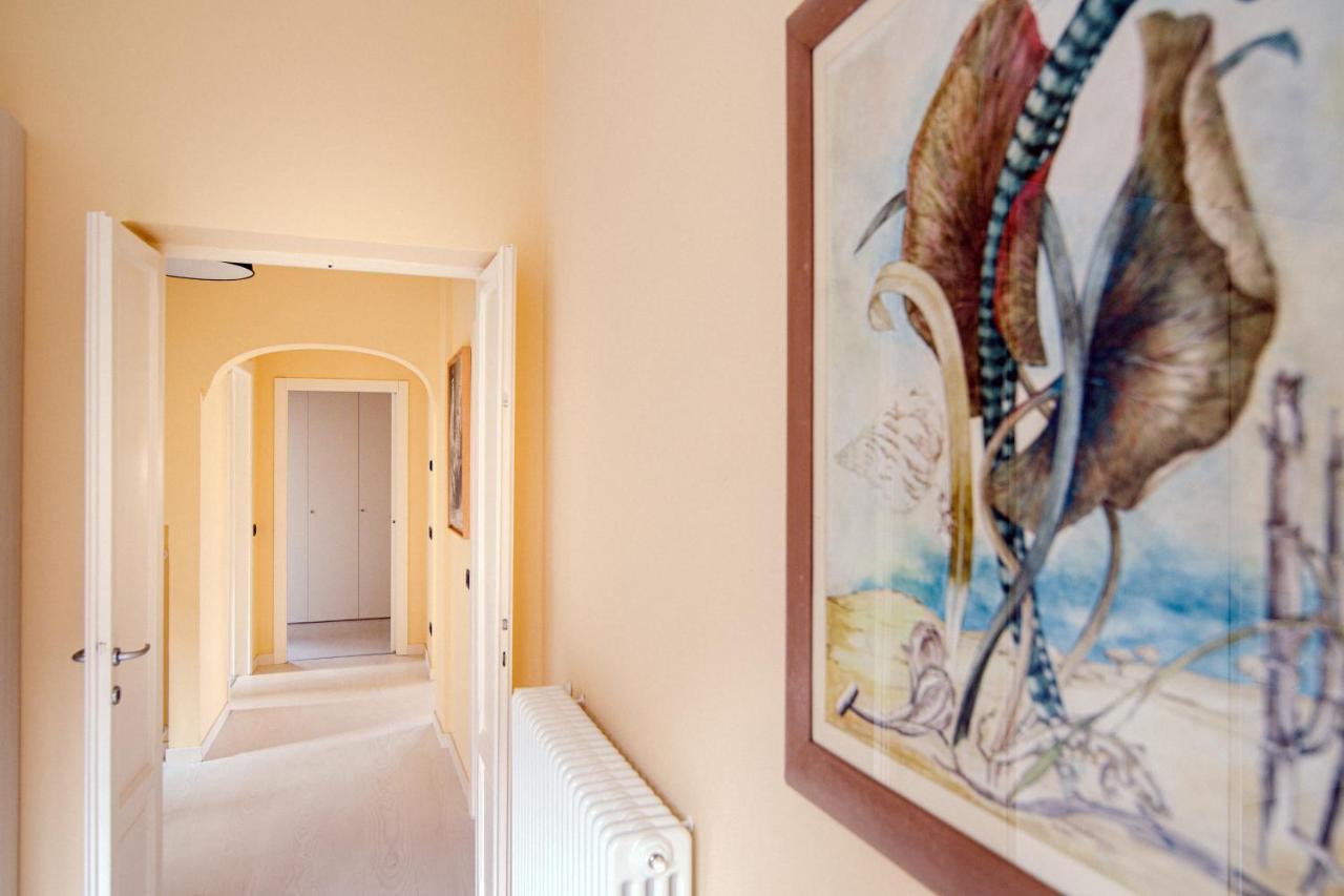 Villa Vittoria - The House Of Travelers เชอร์นอบบิโอ ภายนอก รูปภาพ