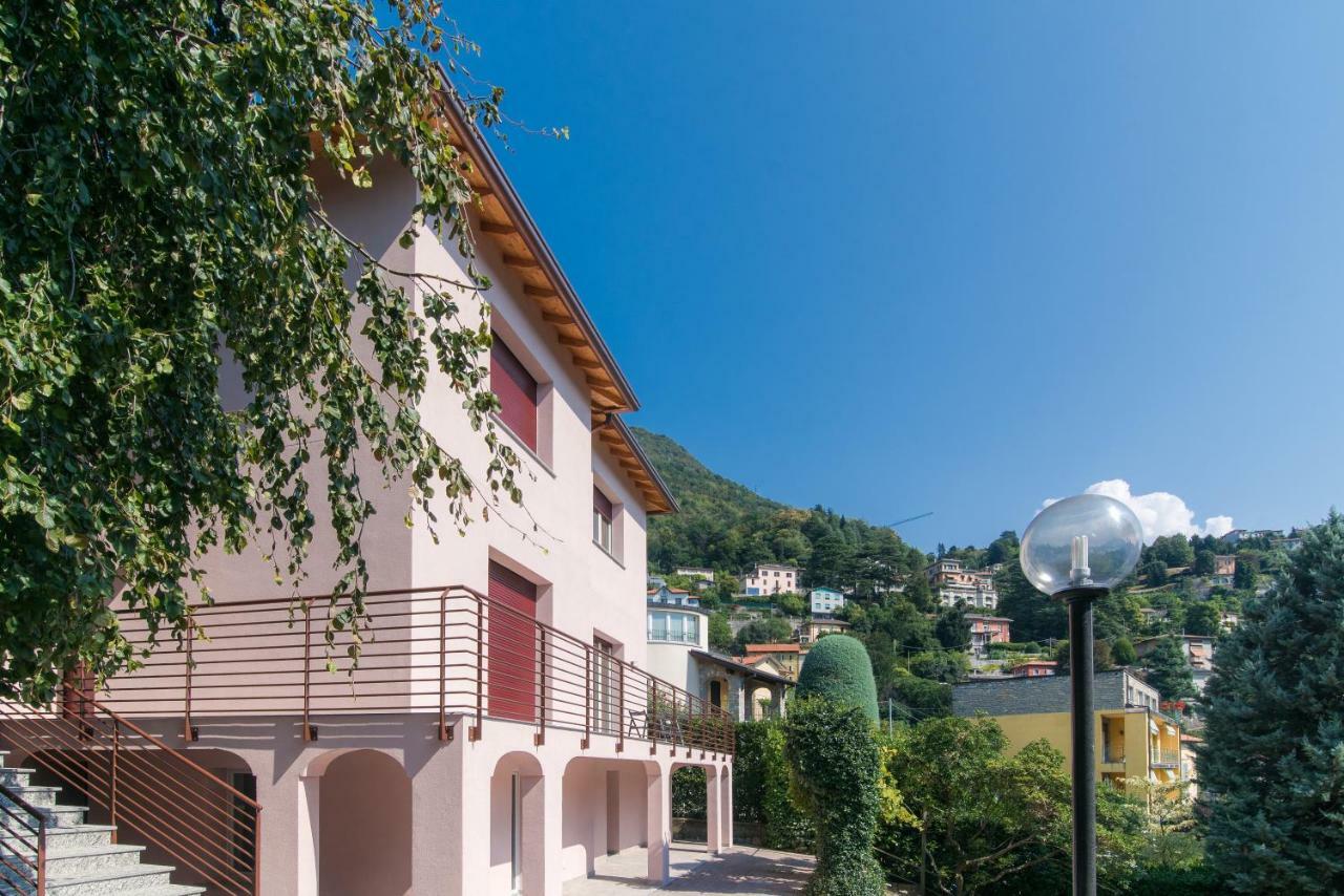 Villa Vittoria - The House Of Travelers เชอร์นอบบิโอ ภายนอก รูปภาพ